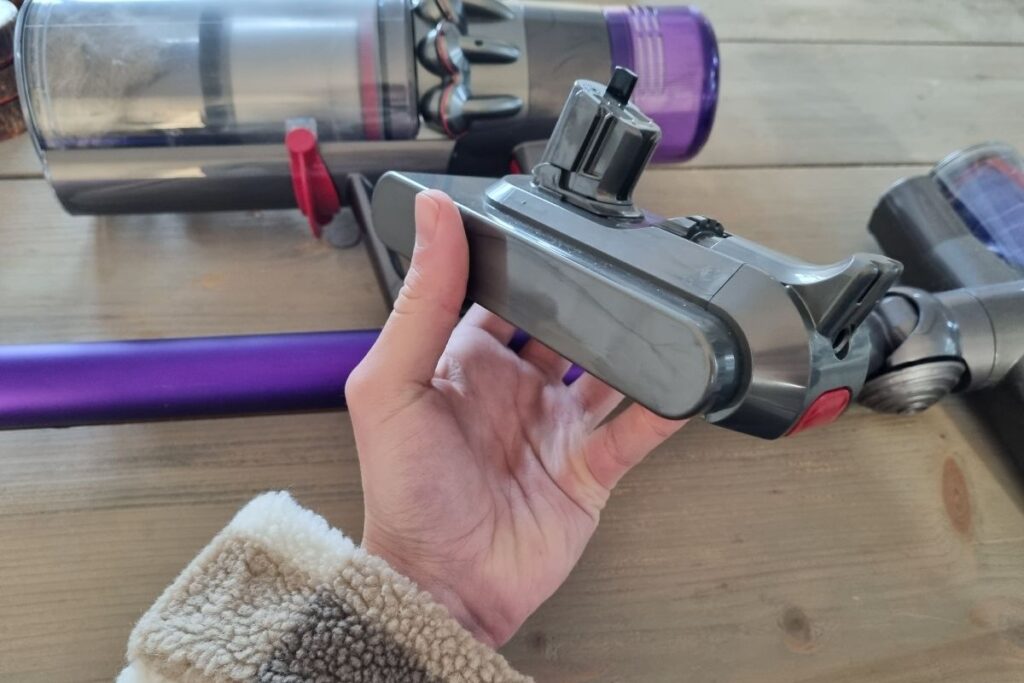 dyson accu vervangen